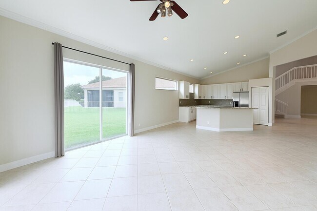 Building Photo - 2394 Kemps Bay