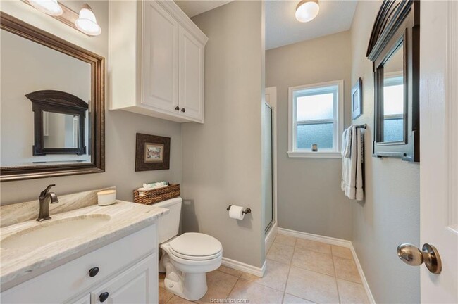 Building Photo - IMMEDIATE MOVE IN! Gorgeous 4 bedroom 3 ba...