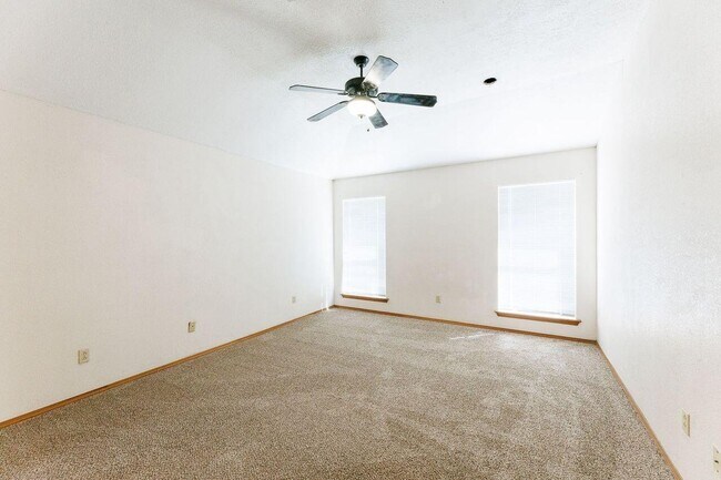 Building Photo - 5903 70th St