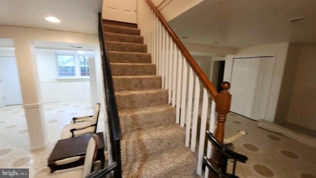 Building Photo - 12411 Thompson Rd