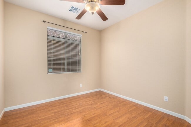 Building Photo - 3 Bedroom, 2 bath home in the heart of Gilbert!