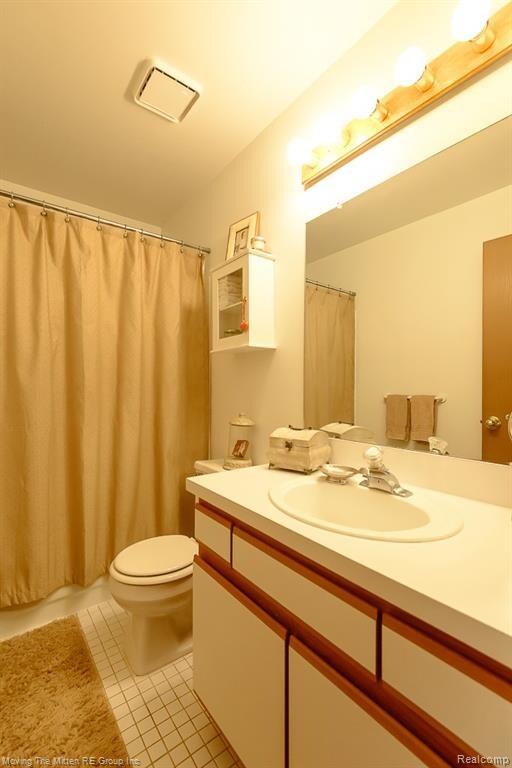 Building Photo - 42551 Lilley Pointe Dr