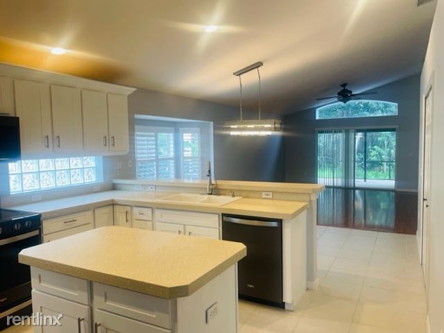 Building Photo - 4 br, 2 bath House - 1613 Crown Hill Boule...