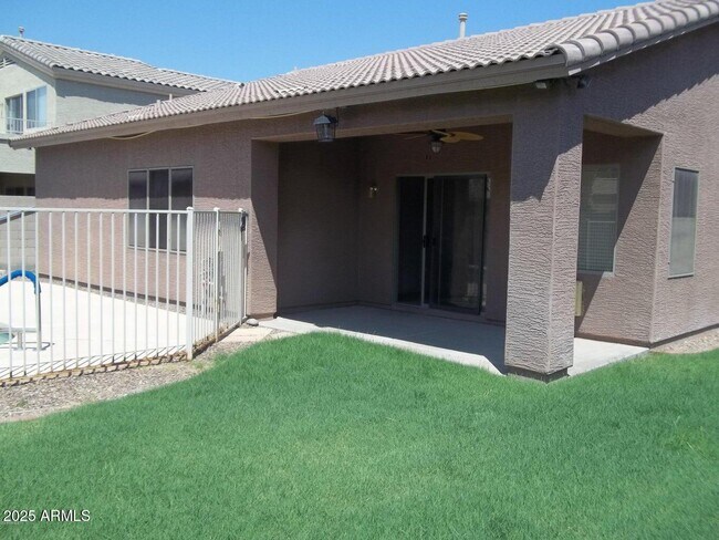 Building Photo - 2037 E Riviera Dr
