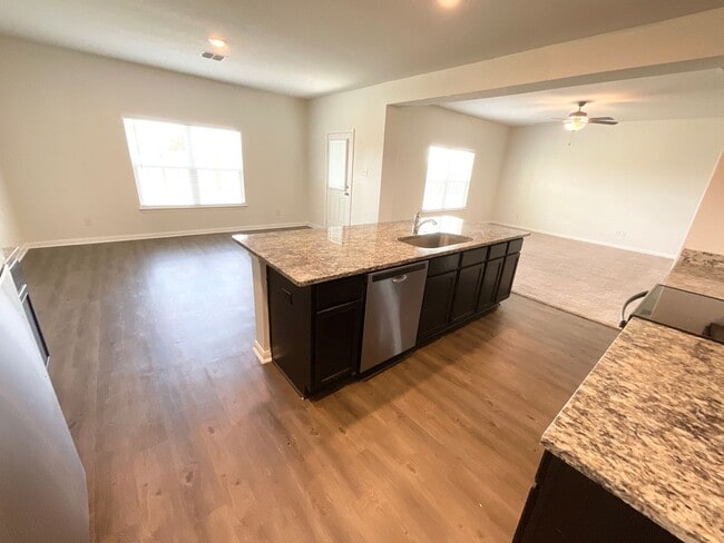 Building Photo - Lovely 2-story 4 bedroom/2.5 bath home in cul-de-sac: easy commute to Ft. Sam Houston, BAMC, and ...