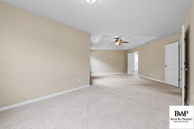 Building Photo - 11 Belhaven Dr