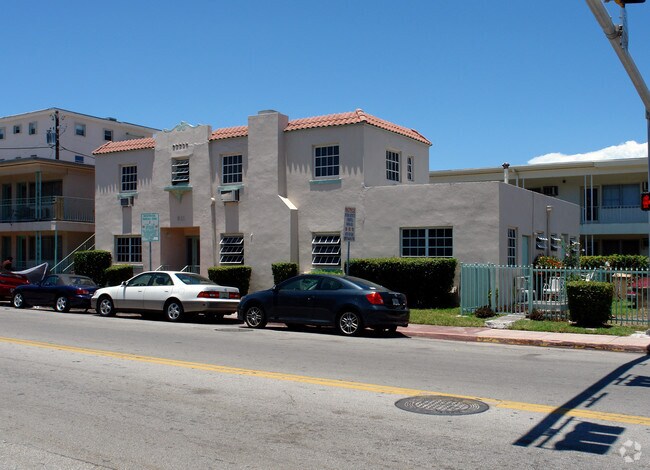 Building Photo - 1600 Drexel