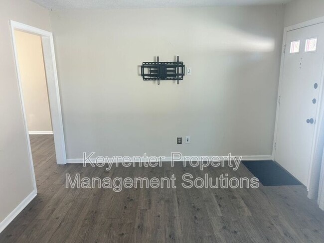 Building Photo - 266 Crawford Dr