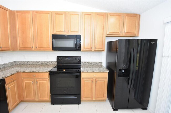 Building Photo - 31 Rosecroft Ln