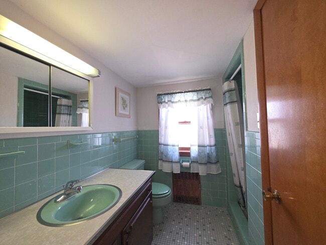 Building Photo - 97 White St