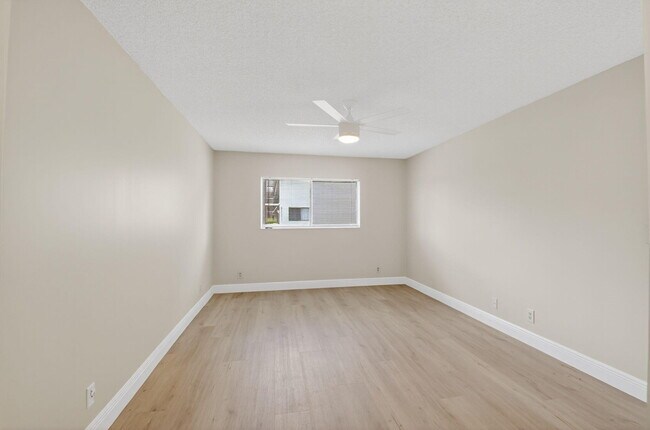 Building Photo - 5574 Witney Dr