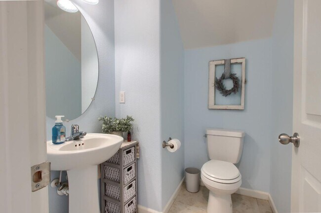 Building Photo - Four Bedroom Home in the Harlan Ranch Community