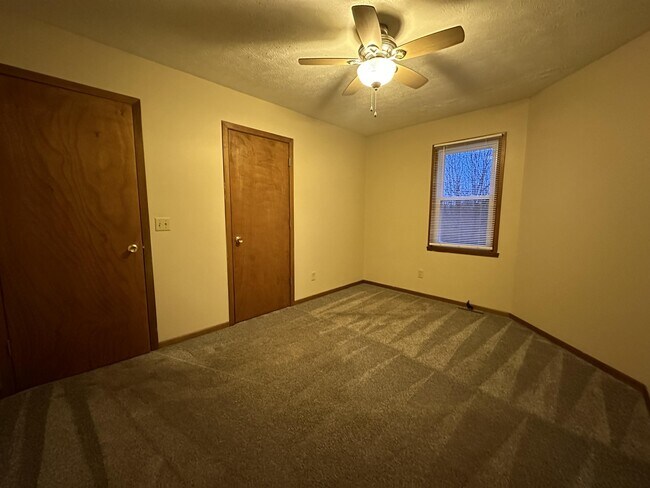 Building Photo - 5811 Whispering Way