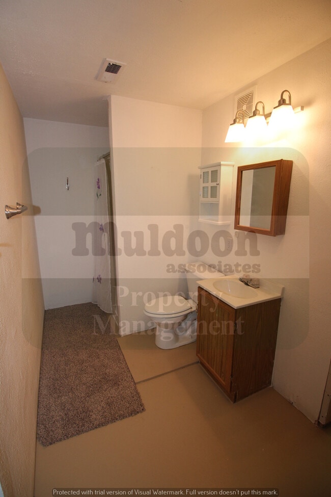 Building Photo - Beautiful Pet Friendly Pueblo West Home