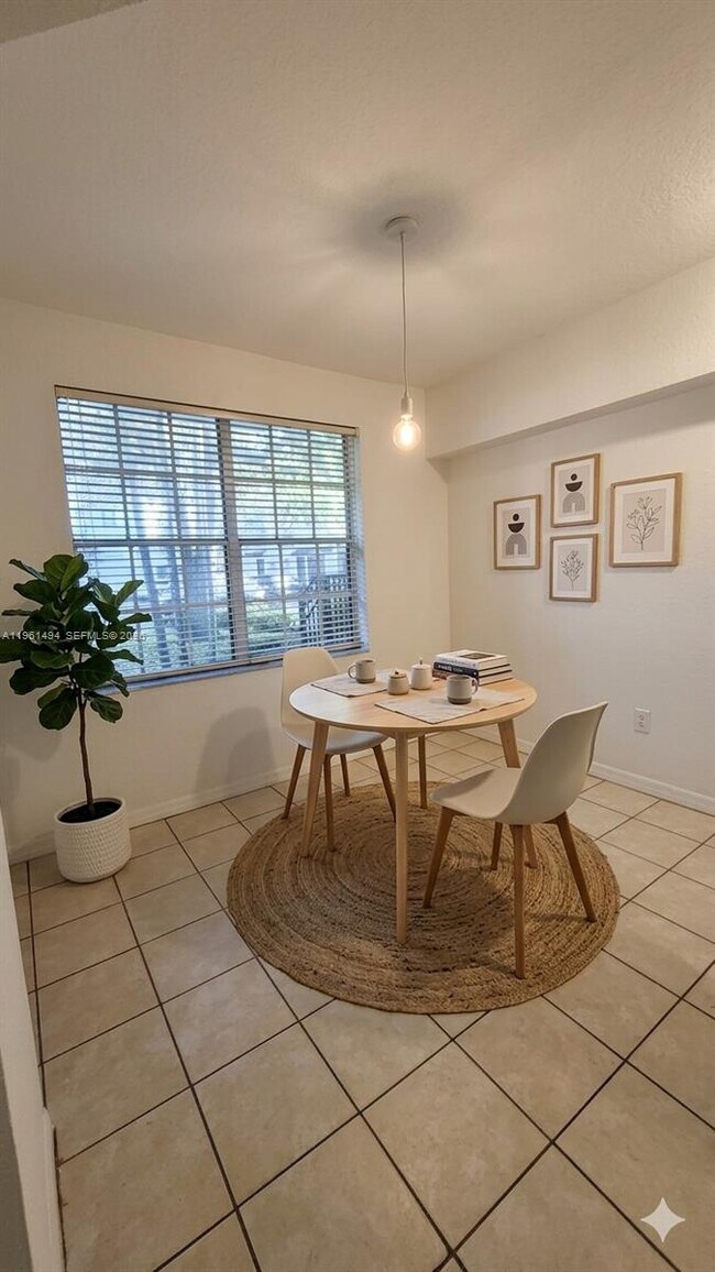 Building Photo - 741 SW 148th Ave