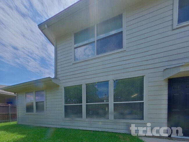 Building Photo - 5604 Nacona Dr