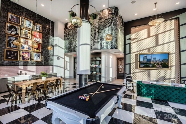 Building Photo - 101 W Morehead St