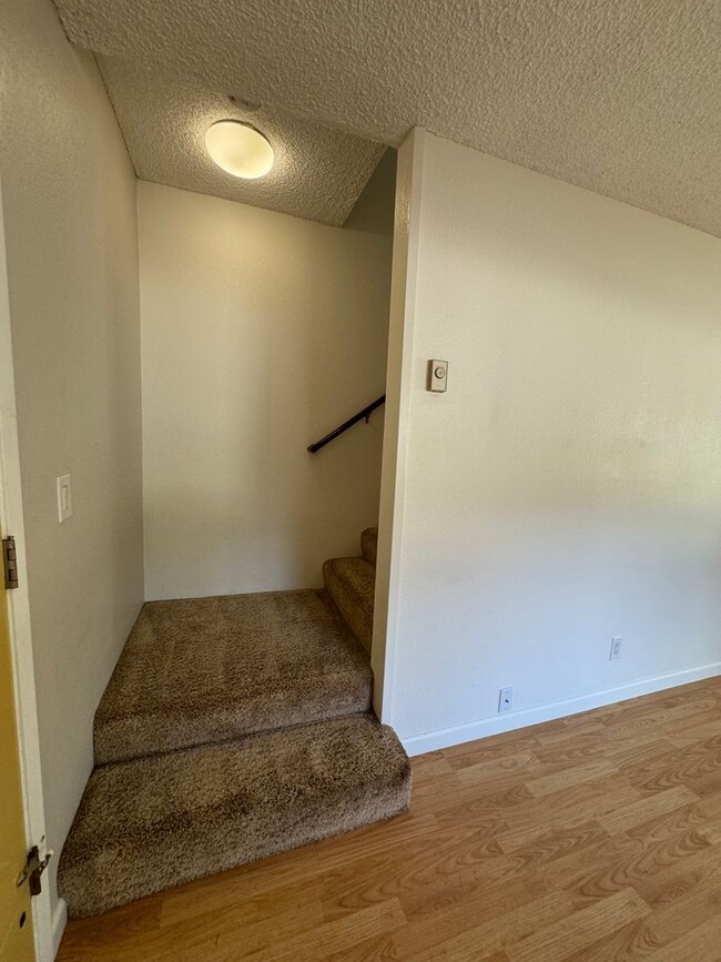 Building Photo - One Bedroom Condo Across From USD