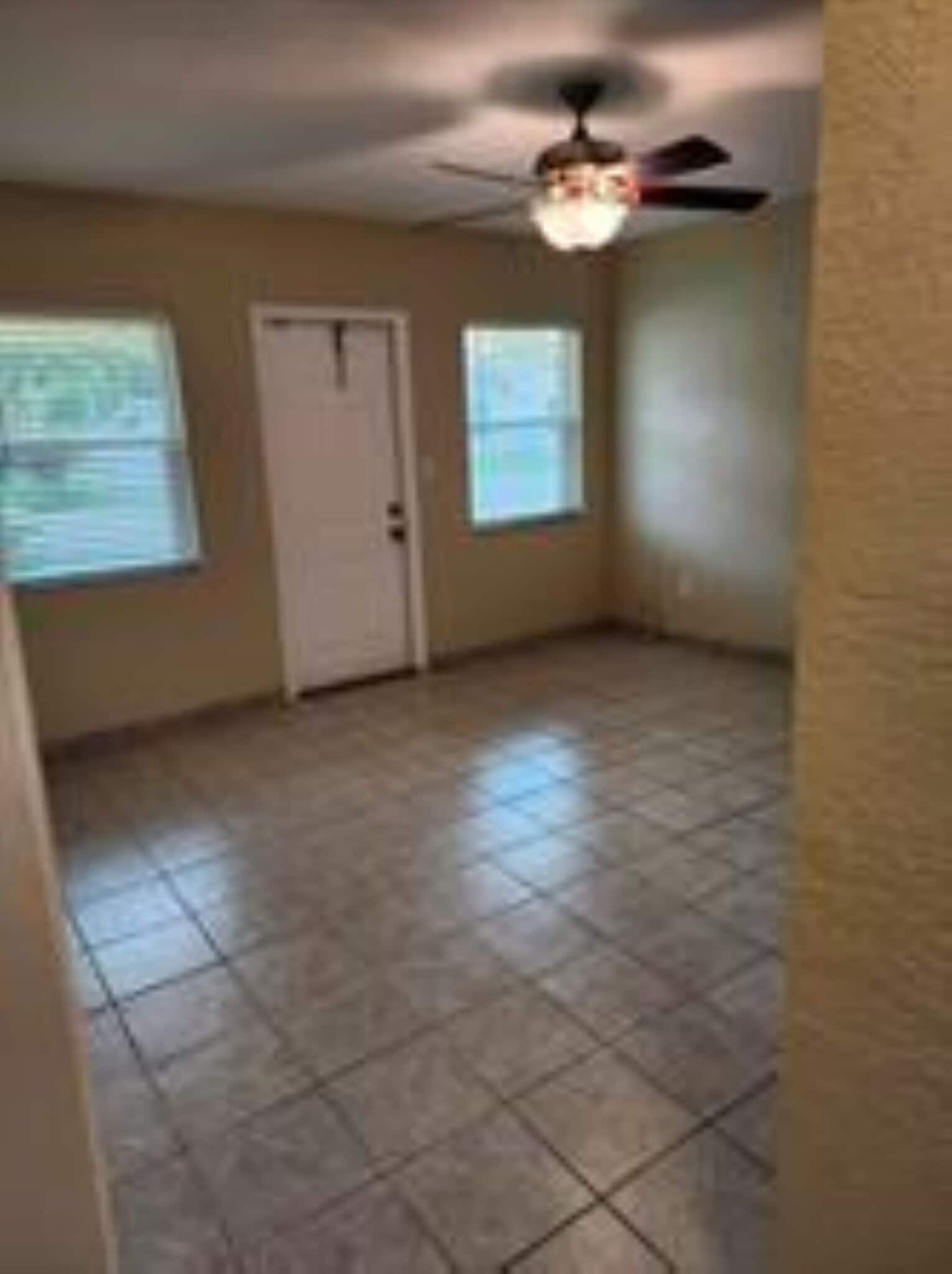 Building Photo - 953 NE 34th St