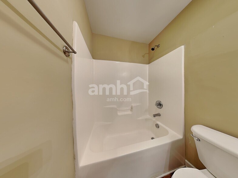 Building Photo - 1935 Shillington Dr