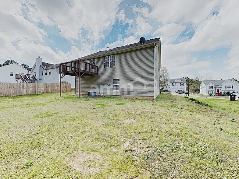 Building Photo - 7209 Cedar Forest Dr