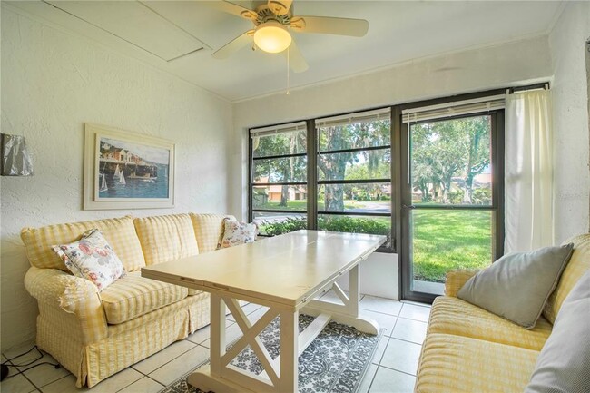 Building Photo - 2573 Oakleaf Ln