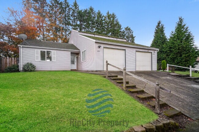 Building Photo - 2452 SE 9th Ct