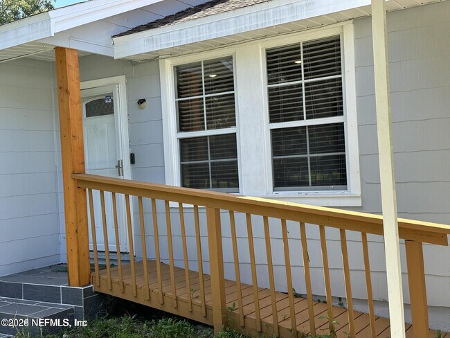 Building Photo - 6660 Oriole Ave