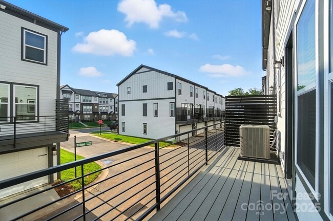 Building Photo - 5033 Westmead Ln