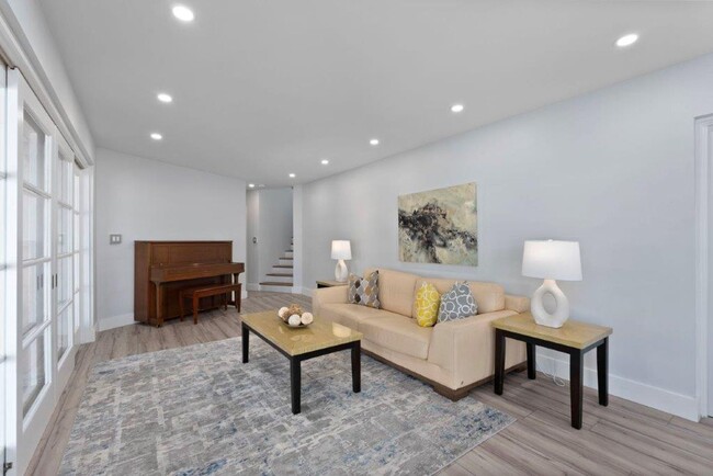 Building Photo - NEWLY Remodeled 4 BED/2 BA Home in Makiki ...