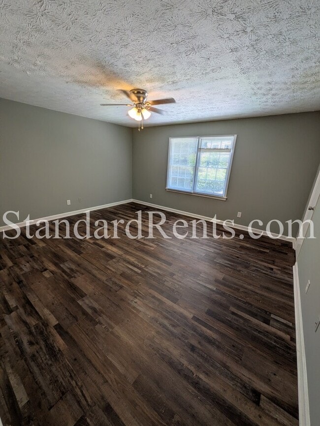Building Photo - 2872 Spruce Cir