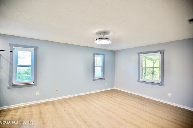 Building Photo - 3542 Sheldrake Dr