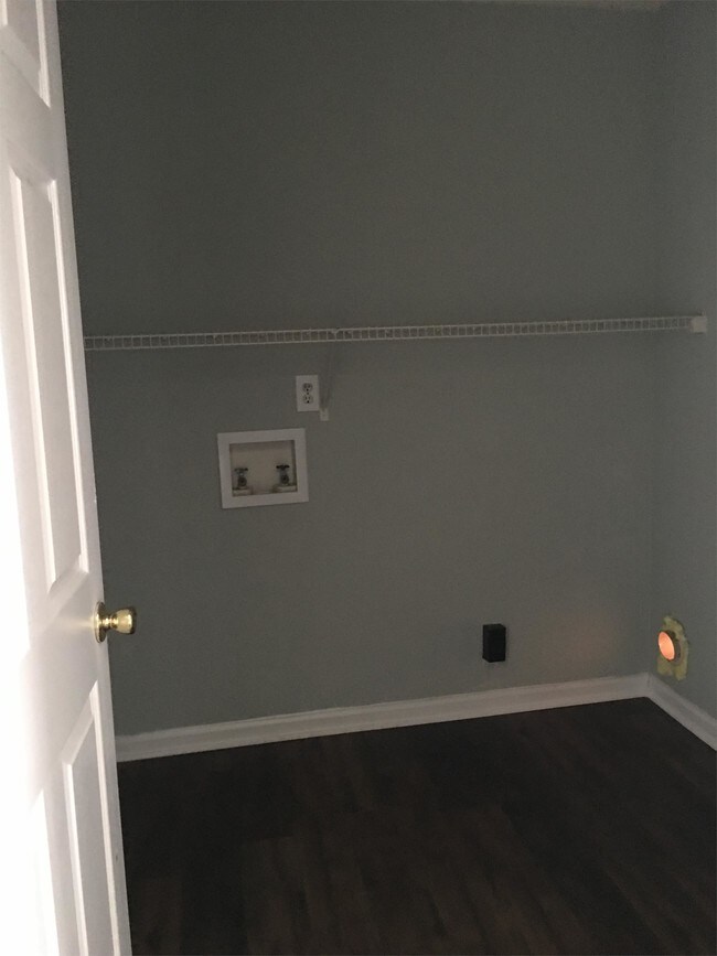 Building Photo - 135 Lavender Lakes Dr