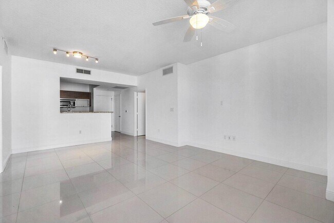 Building Photo - 550 Okeechobee Blvd
