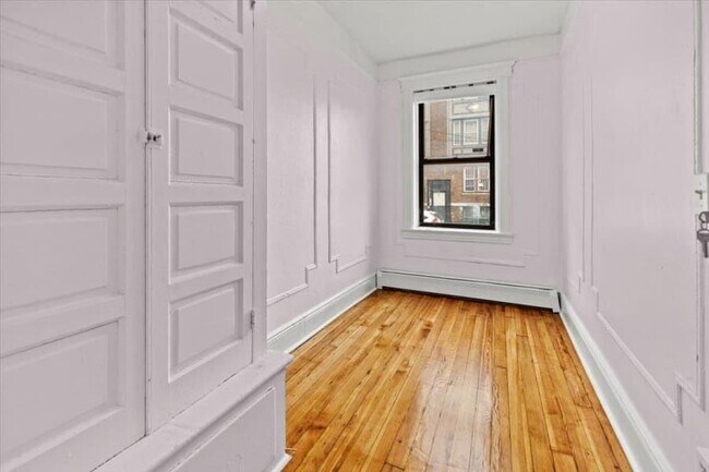 Building Photo - 122A Baldwin Ave