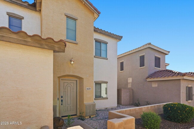 Building Photo - 4678 E Redfield Rd