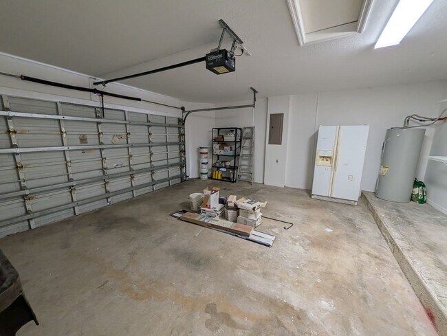 Building Photo - Luxury-Style 3BR Home in Prime West Palm Beach Location