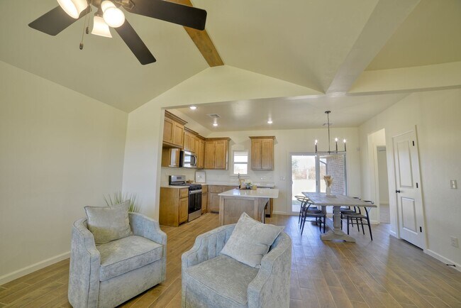 Building Photo - Brand New Home in Washington!