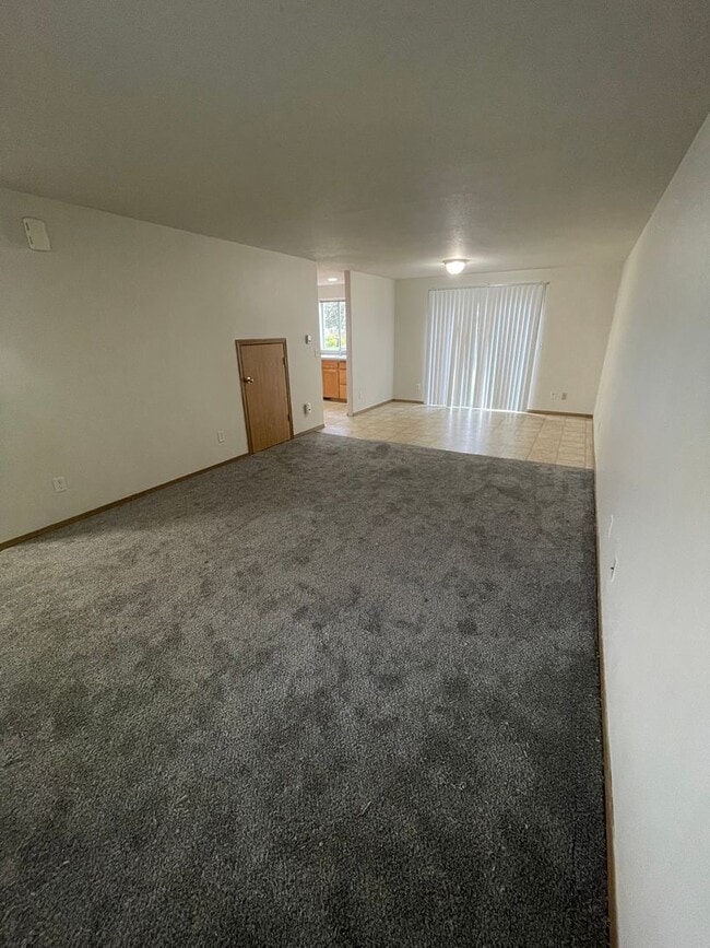Building Photo - Move In Special! Enjoy $500.00 Off Your First Months Rent On This Freshly Updated Two Bedroom Pet...