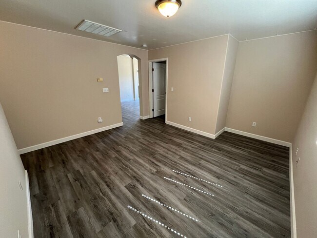 Building Photo - Wonderful Porterville Home Coming Soon!