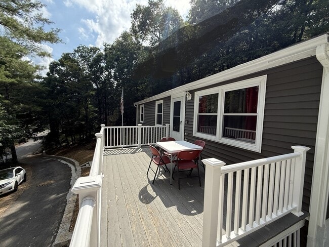 Building Photo - 89 Westwood Dr