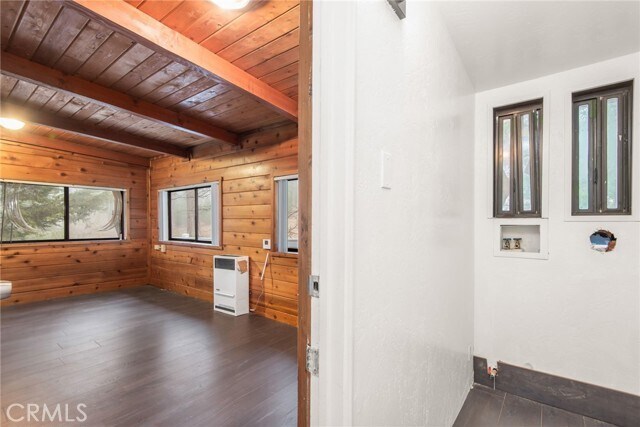 Building Photo - 55305 S Circle Dr