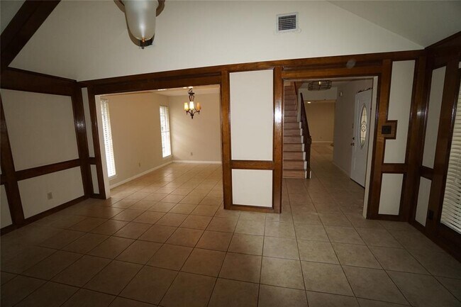 Building Photo - 7827 Candle Ln