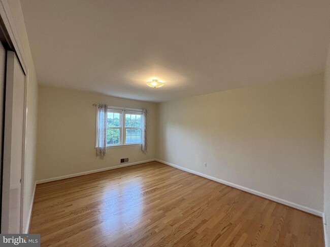 Building Photo - 6301 Evermay Dr