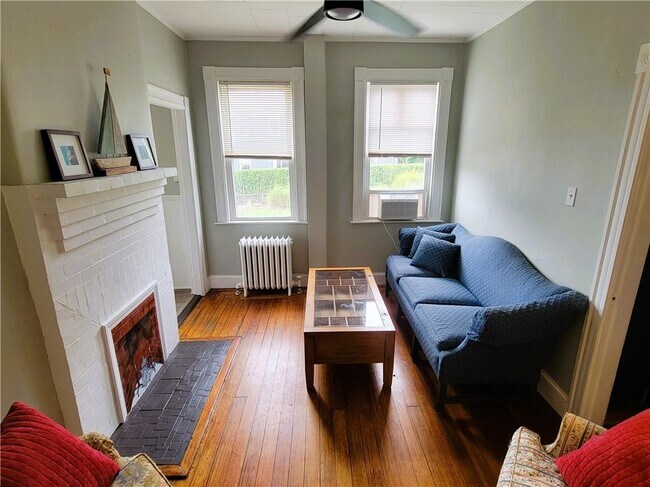 Building Photo - 10 Braman St
