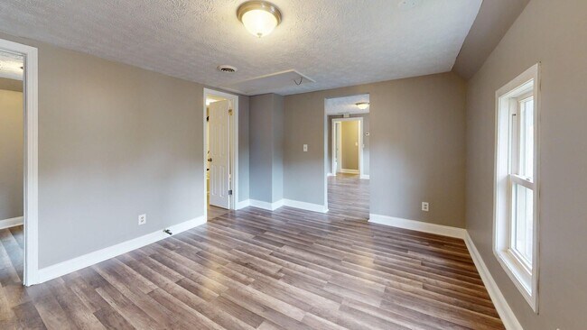 Building Photo - 4221 Newark Ave