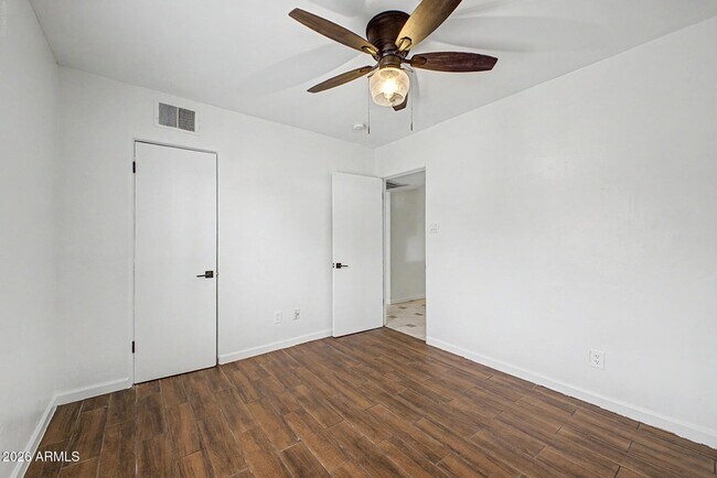 Building Photo - 7008 N 12th St