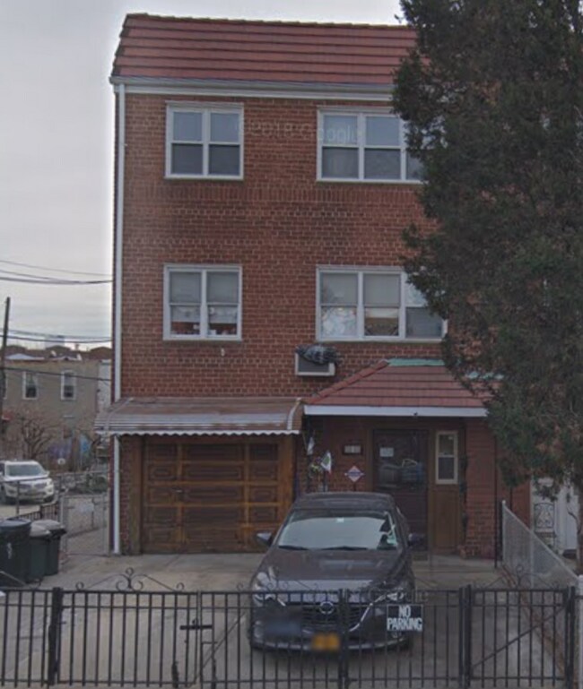 Primary Photo - 28 -35 45th St