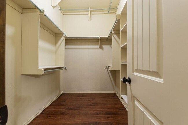 Building Photo - 2405 SW 138th St