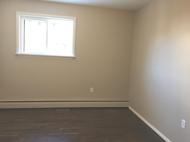 Building Photo - 3643 N Front St